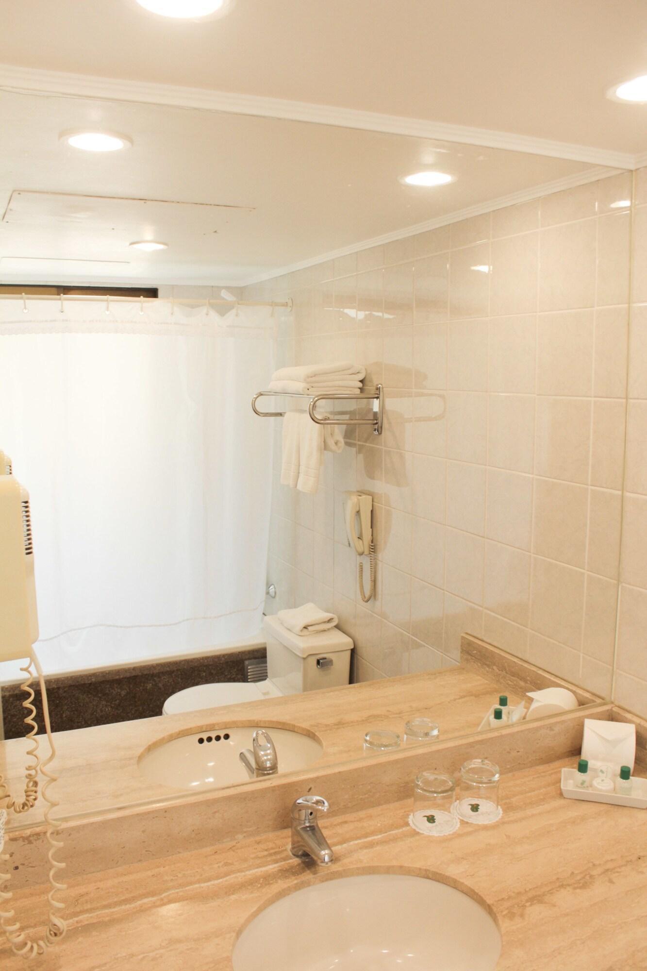 Hotel Leonardo da Vinci Santiago del Cile Esterno foto