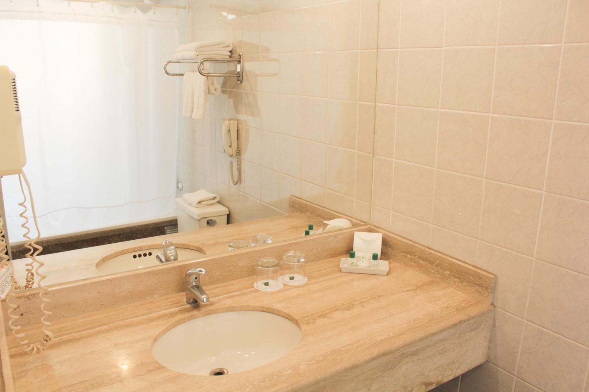 Hotel Leonardo da Vinci Santiago del Cile Esterno foto
